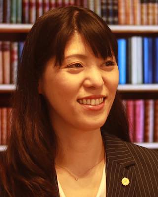 玉井百合子の写真